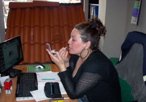 Departamentul vanzari : MONA Tel : 0742.605.166 labrador.mona@yahoo.com