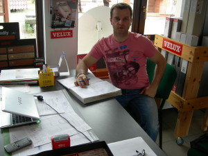 Departamentul vanzari : Ovi Morosan Tel : 0742.276.956 labrador.ovi@yahoo.com